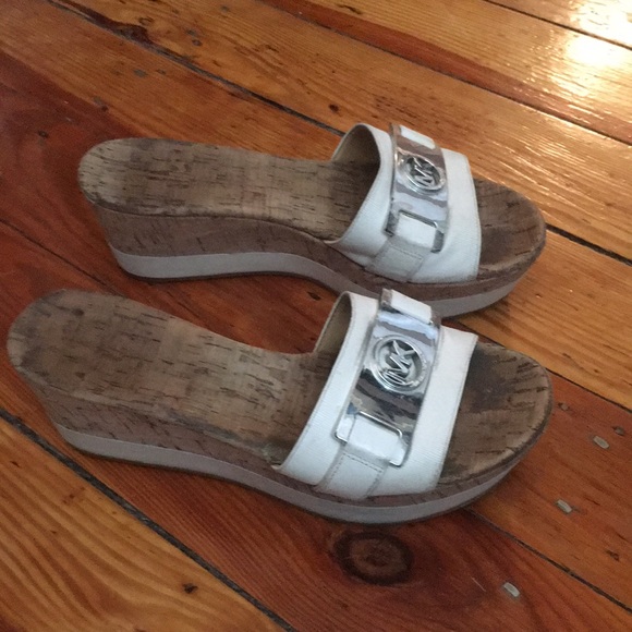 Sandals - Picture 2 of 4